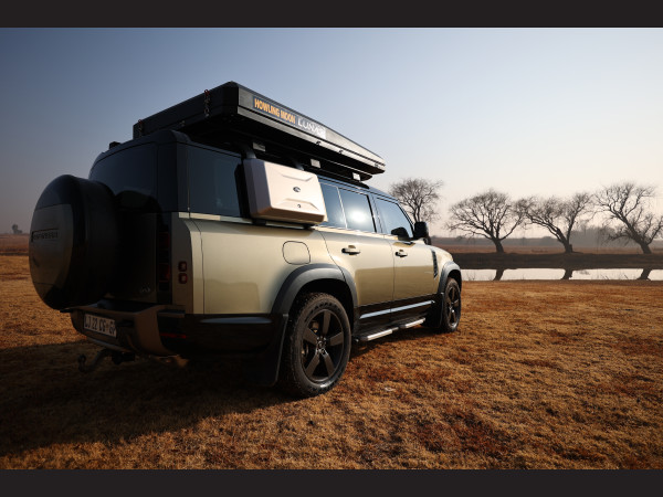 LUNAR ROOFTOP TENT